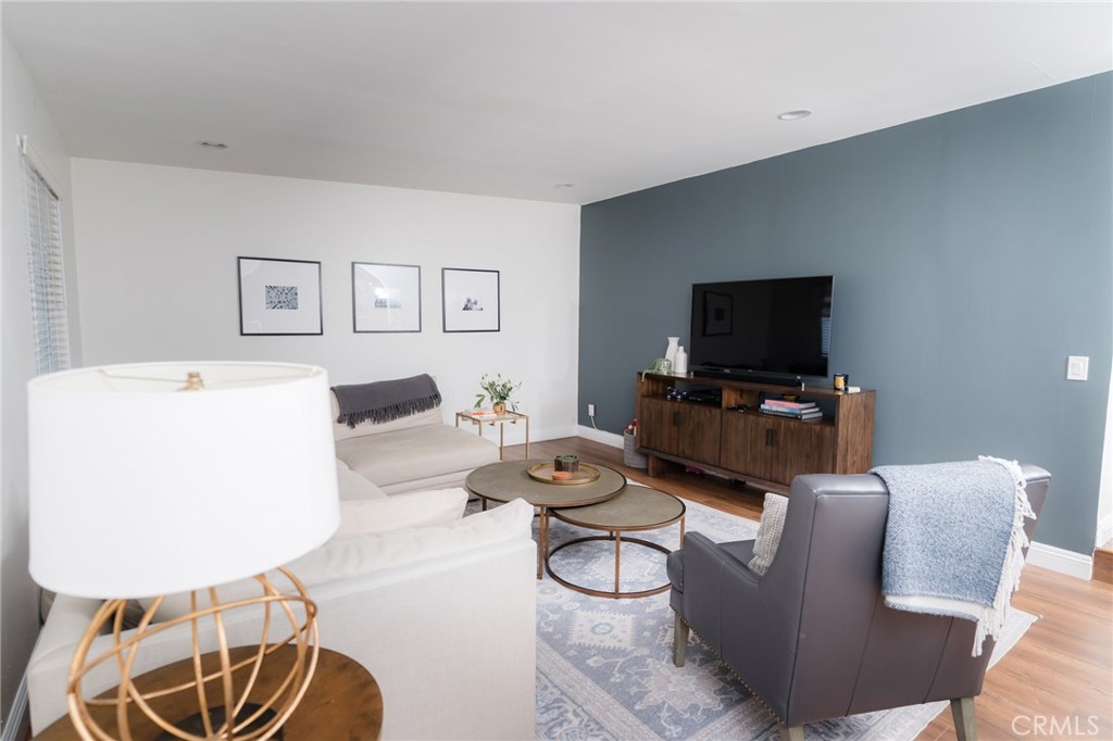 6601 Jamieson Avenue