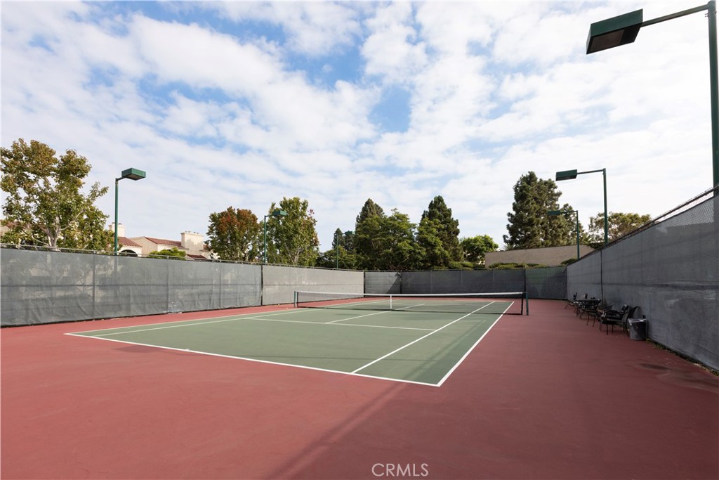 5176 Tortuga Drive 101