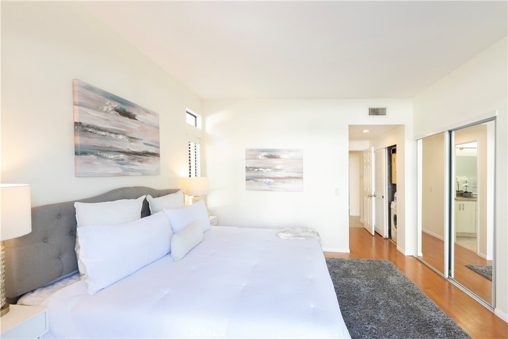 5176 Tortuga Drive 101