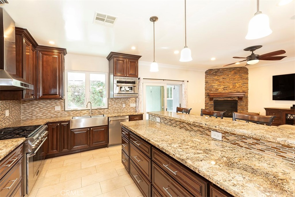 5529 Graywood Avenue