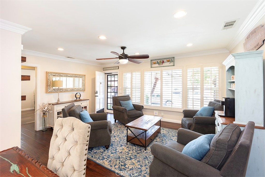 5529 Graywood Avenue