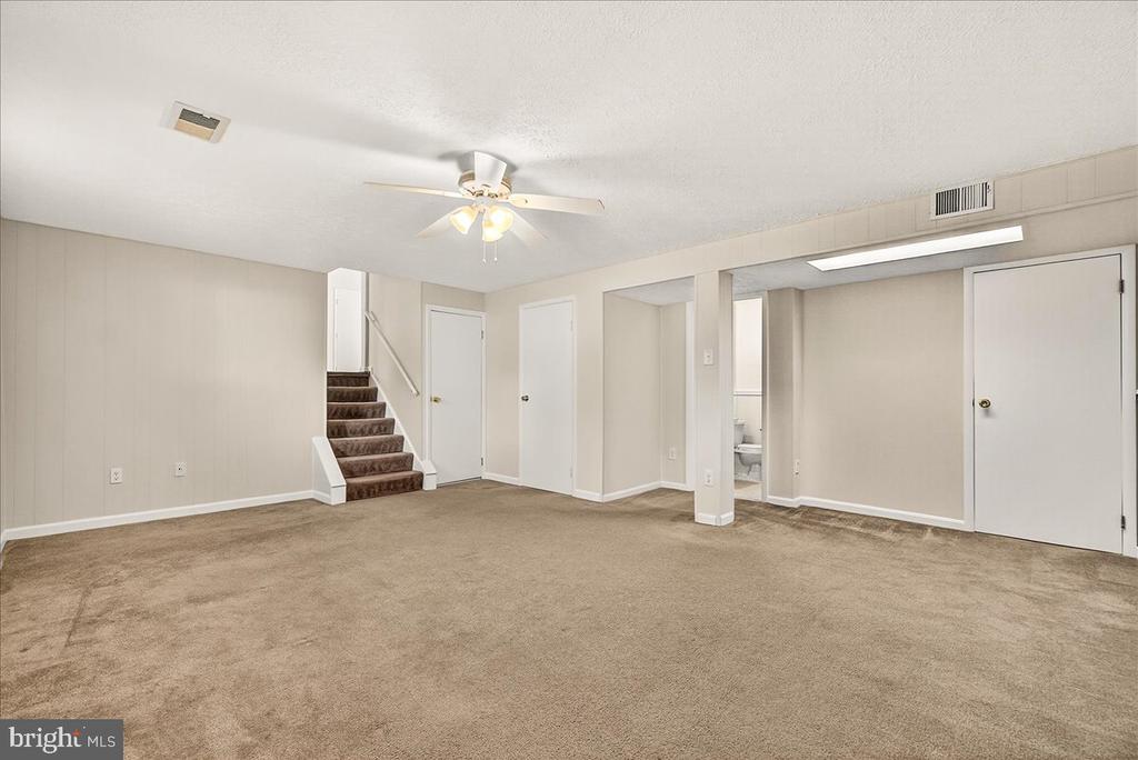 109 GLADE BOULEVARD