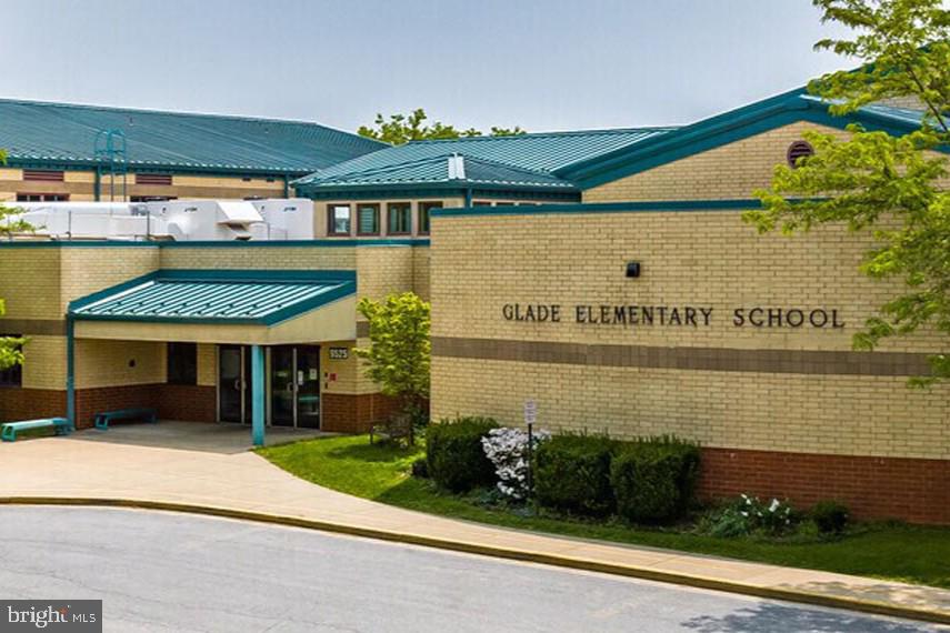 109 GLADE BOULEVARD