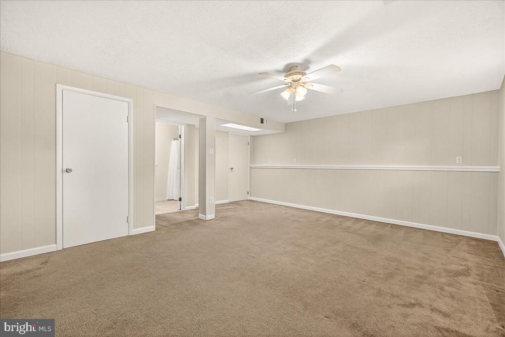 109 GLADE BOULEVARD