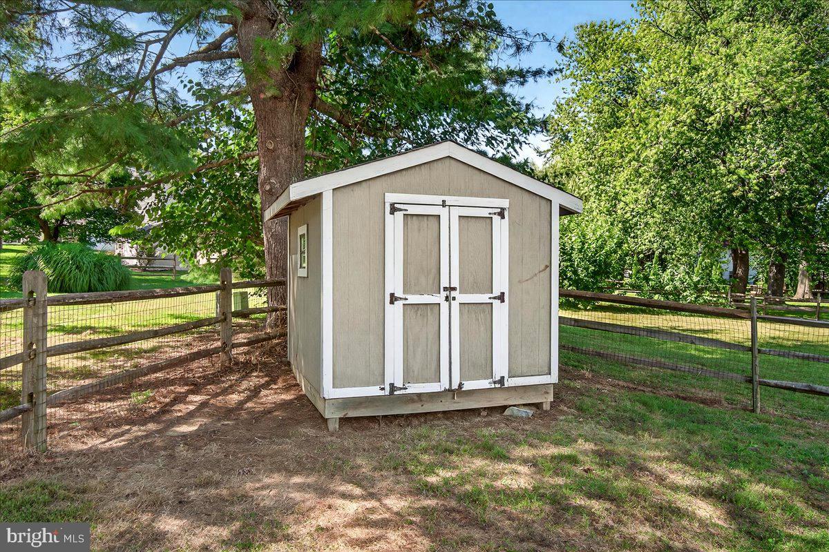 109 GLADE BOULEVARD