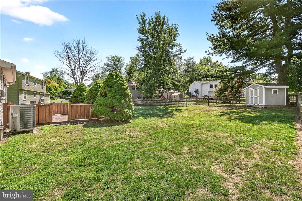 109 GLADE BOULEVARD