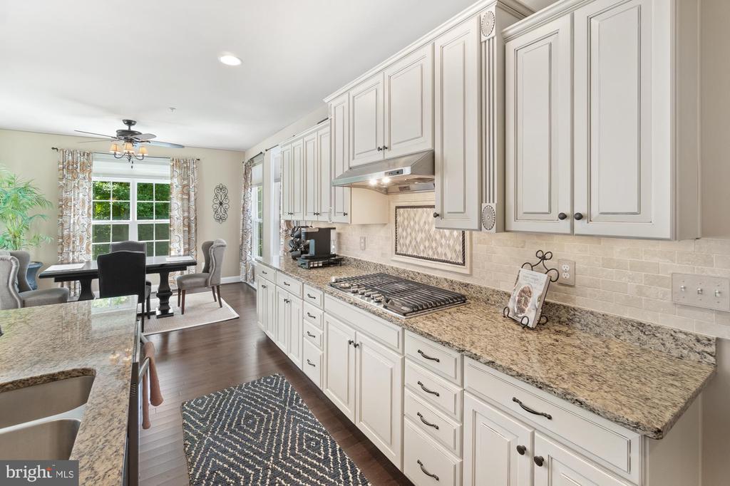 19600 Lewis Orchard Ln