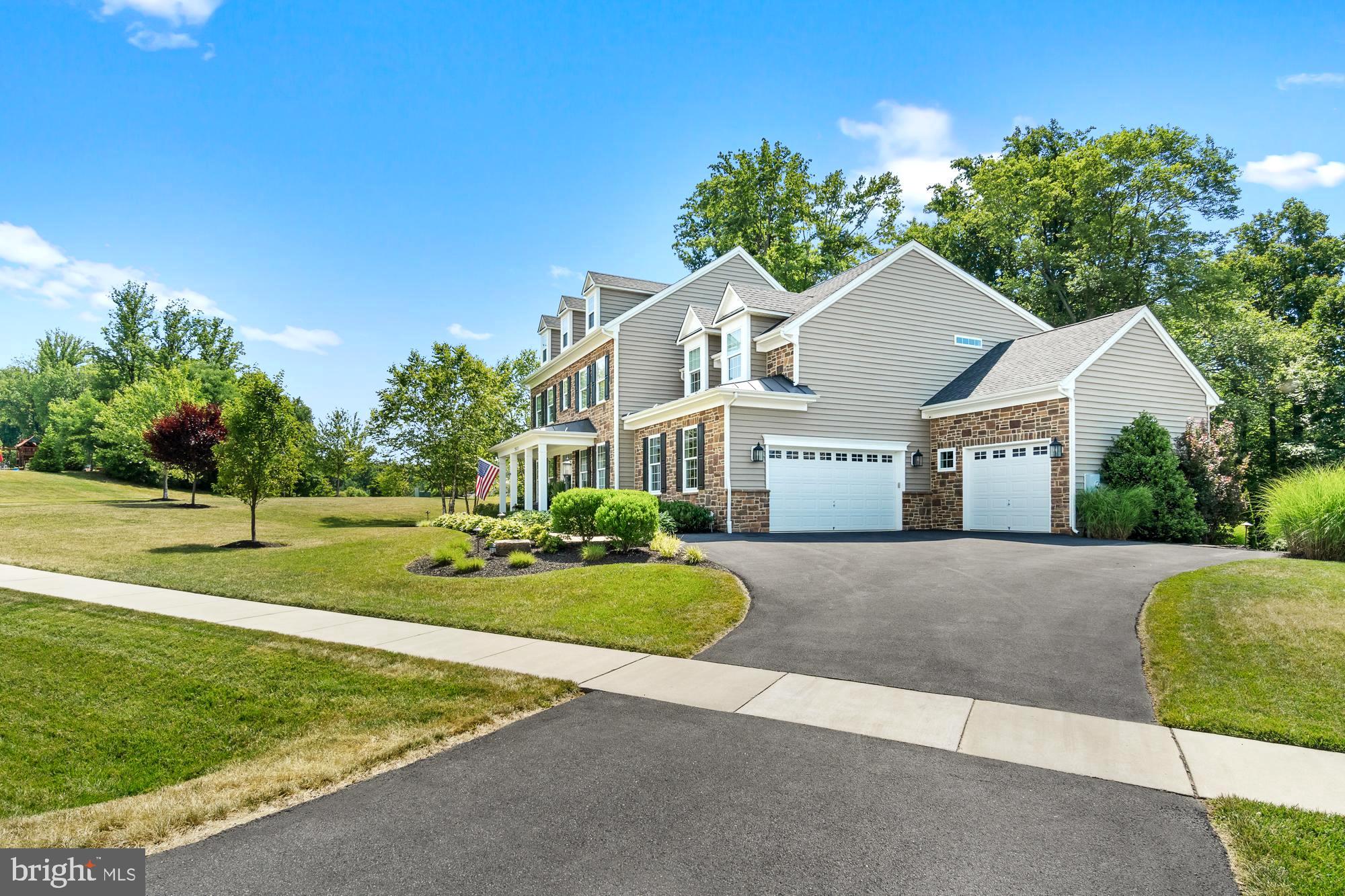 19600 Lewis Orchard Ln