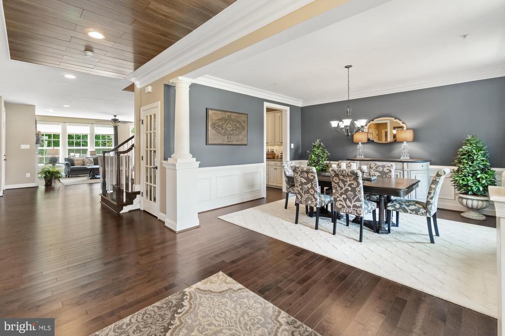 19600 Lewis Orchard Ln