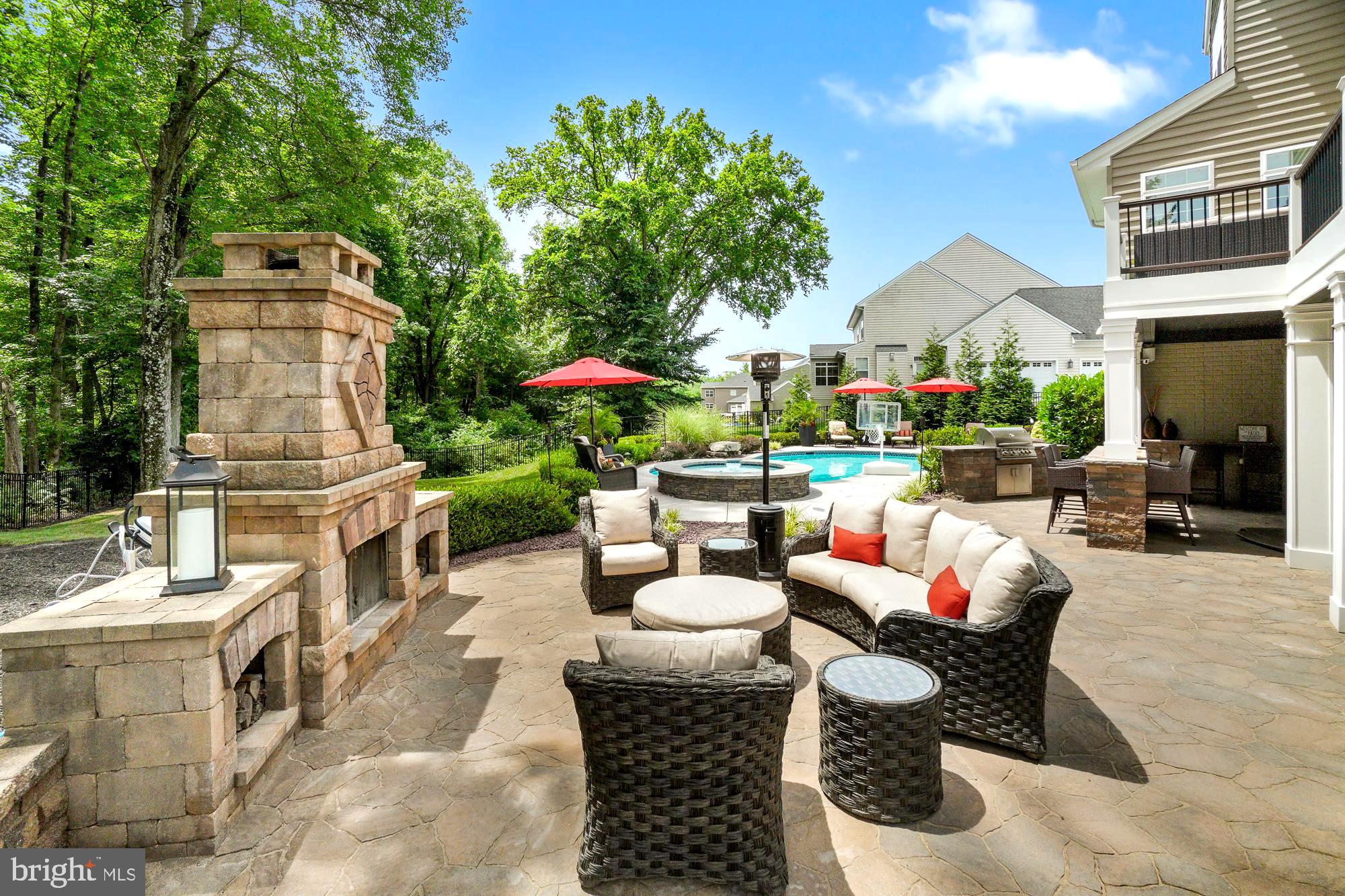 19600 Lewis Orchard Ln