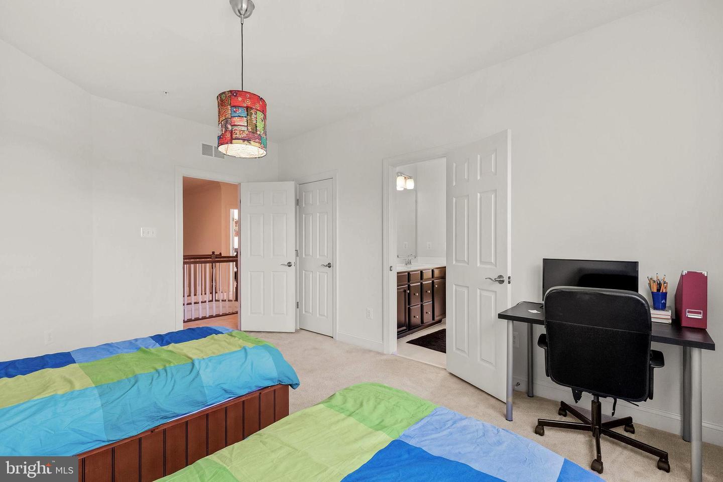 19407 Dry Seneca Ct