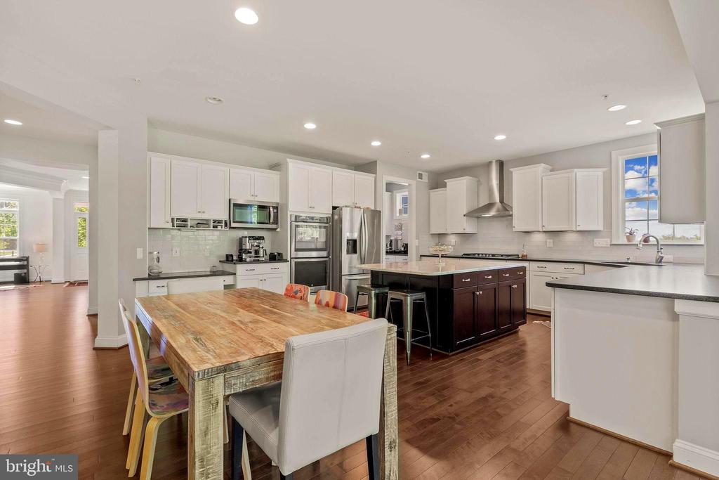 19407 Dry Seneca Ct