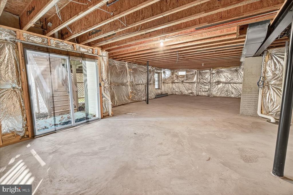 19332 CISSEL MANOR DRIVE