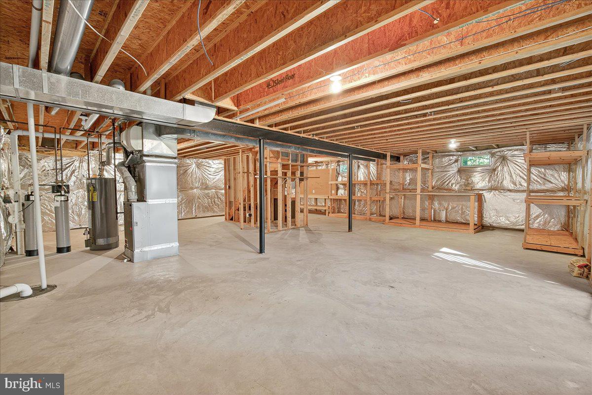 19332 CISSEL MANOR DRIVE