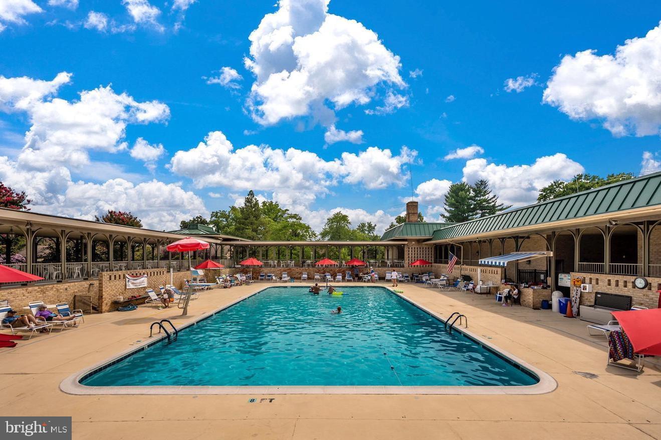 3630 GLENEAGLES DRIVE 8-1D