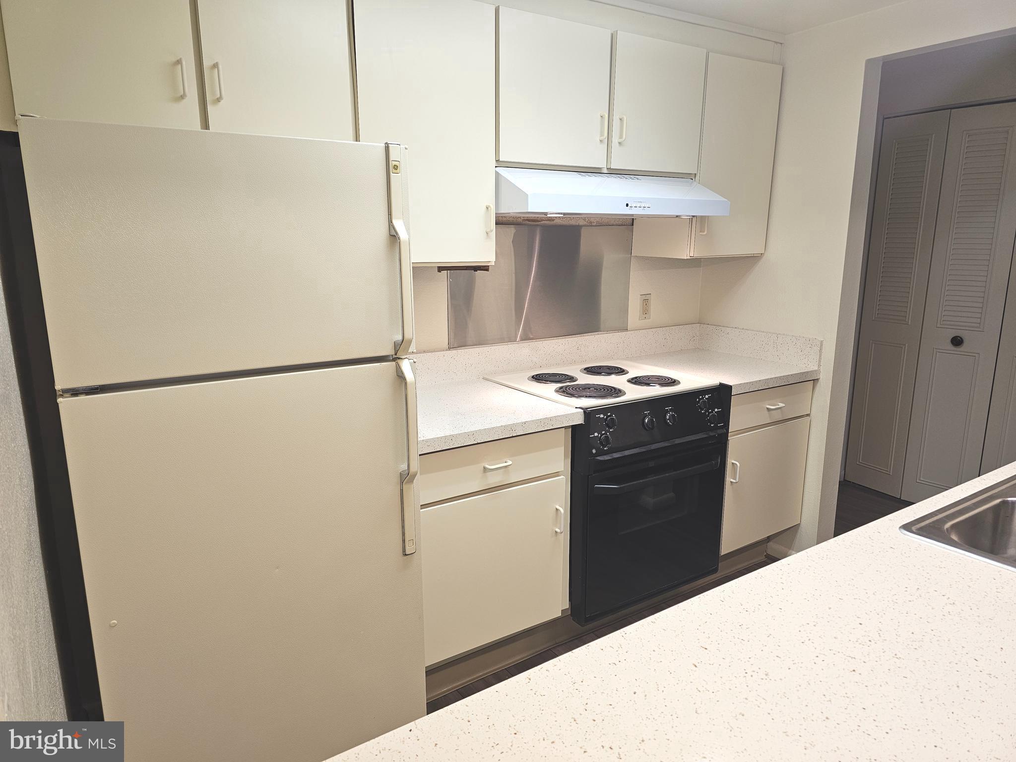 3630 GLENEAGLES DRIVE 8-1D