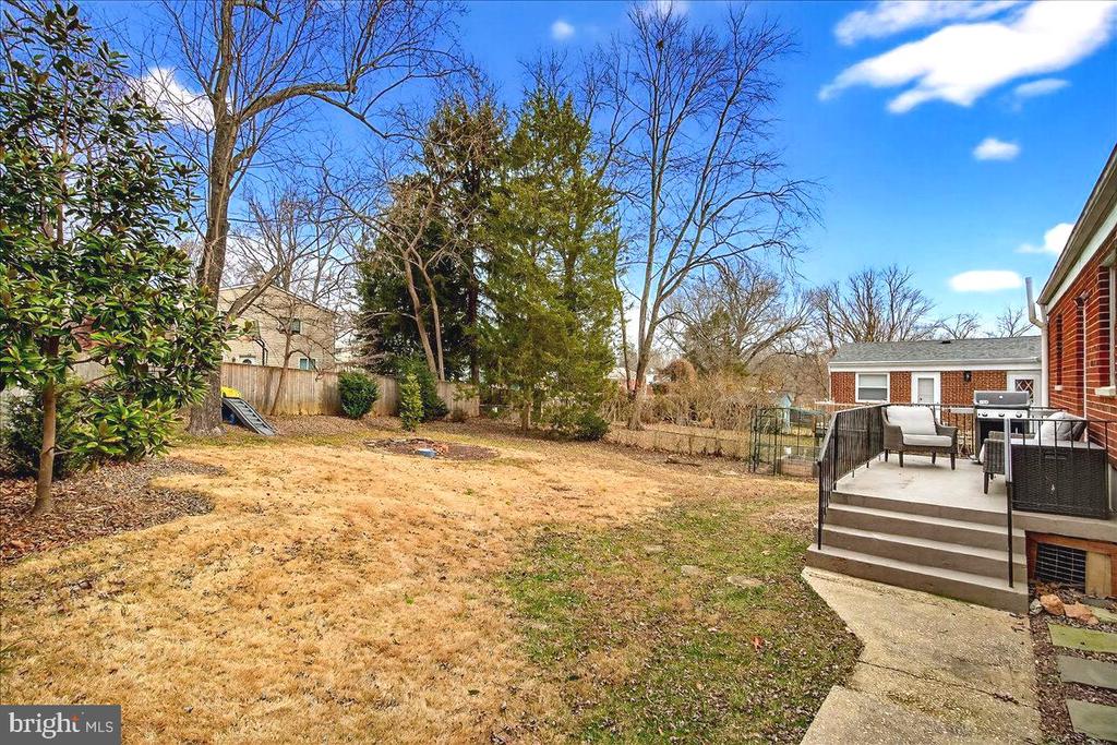 11206 ASHLEY DRIVE