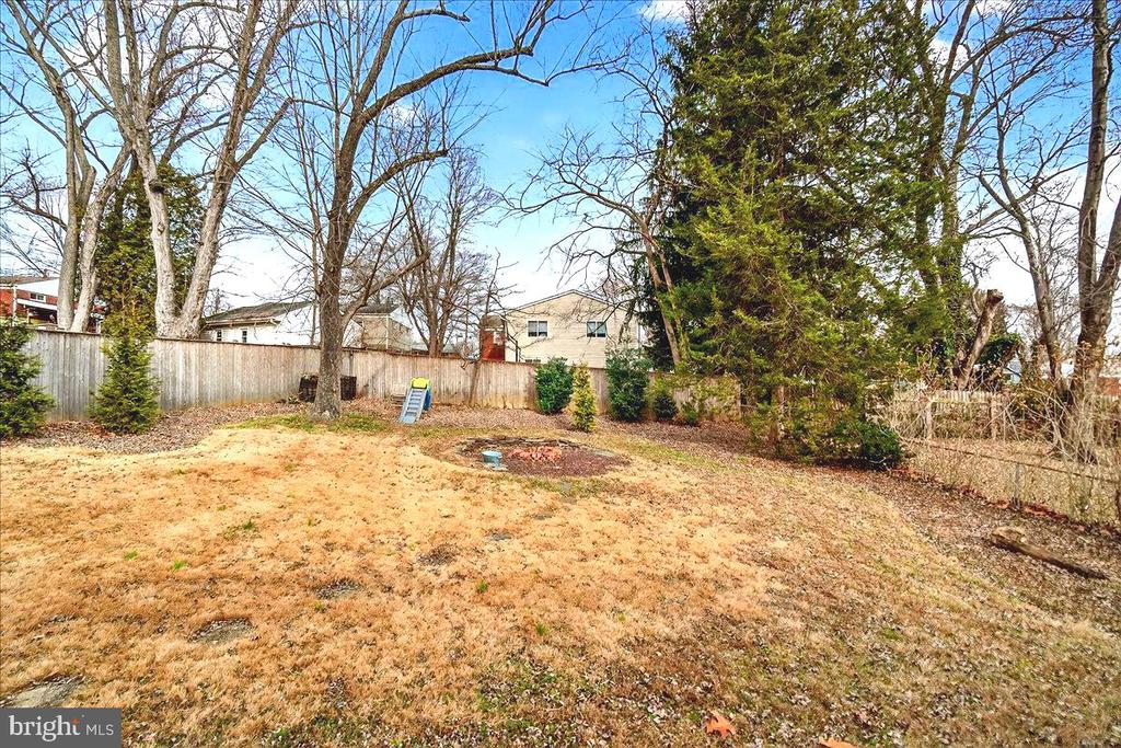 11206 ASHLEY DRIVE