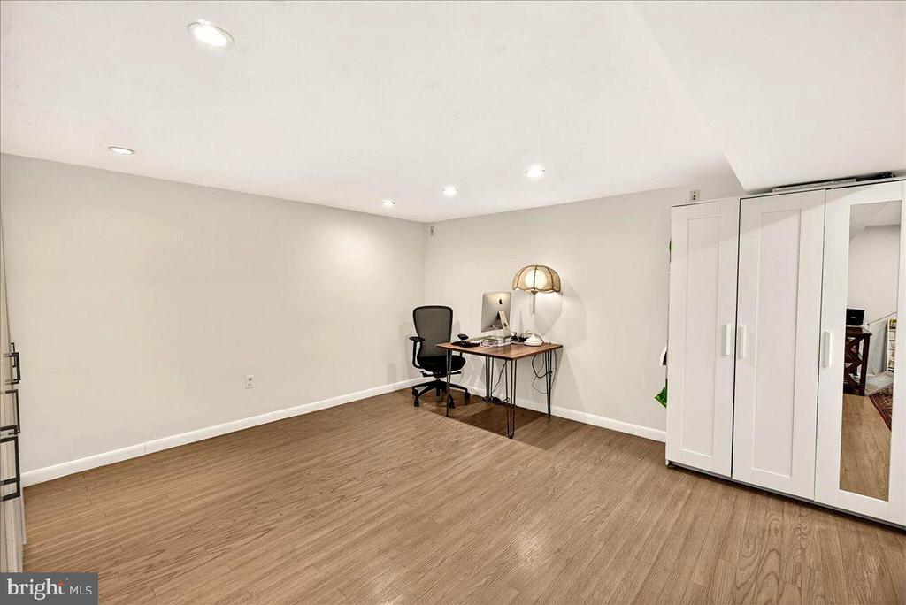 11206 ASHLEY DRIVE