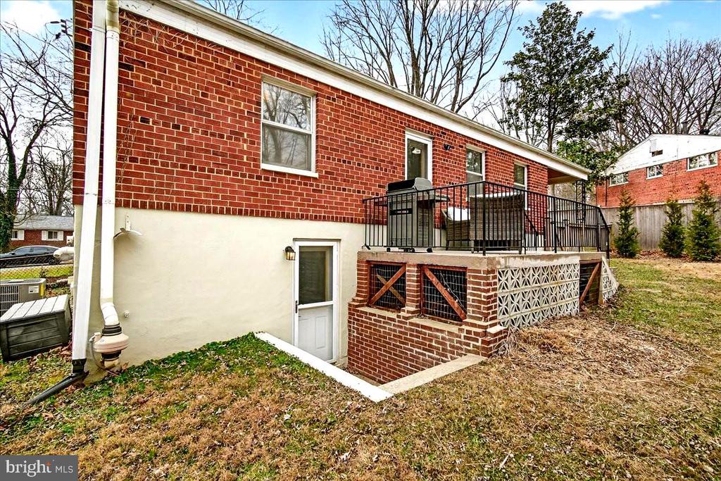 11206 ASHLEY DRIVE