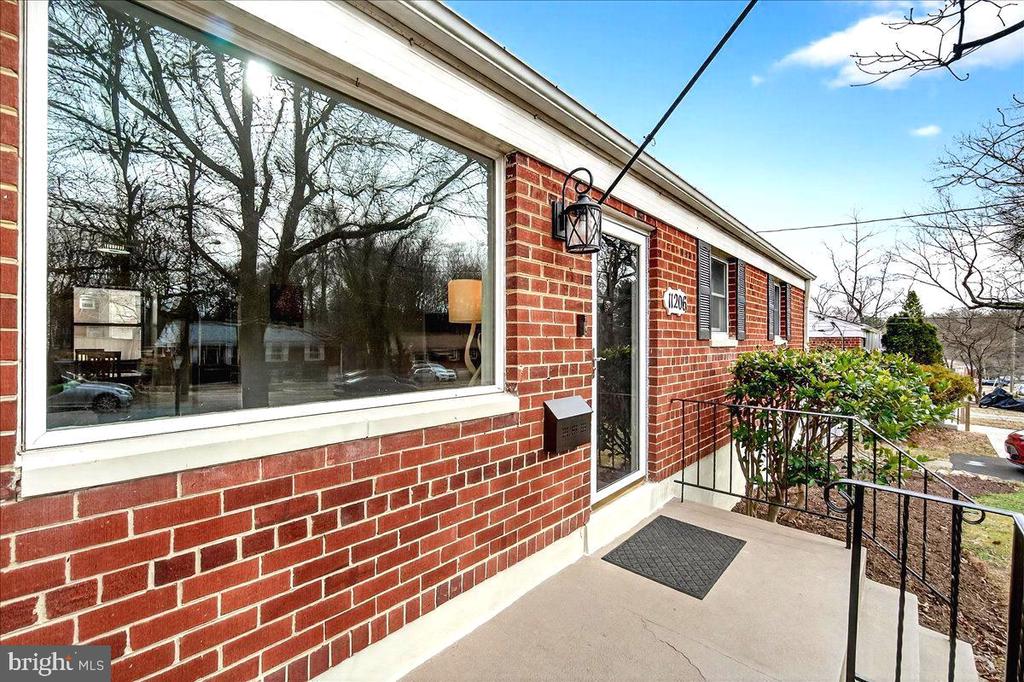 11206 ASHLEY DRIVE