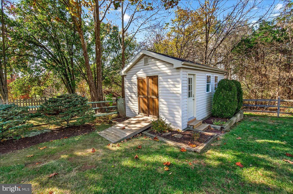 19505 GRAY FARM COURT