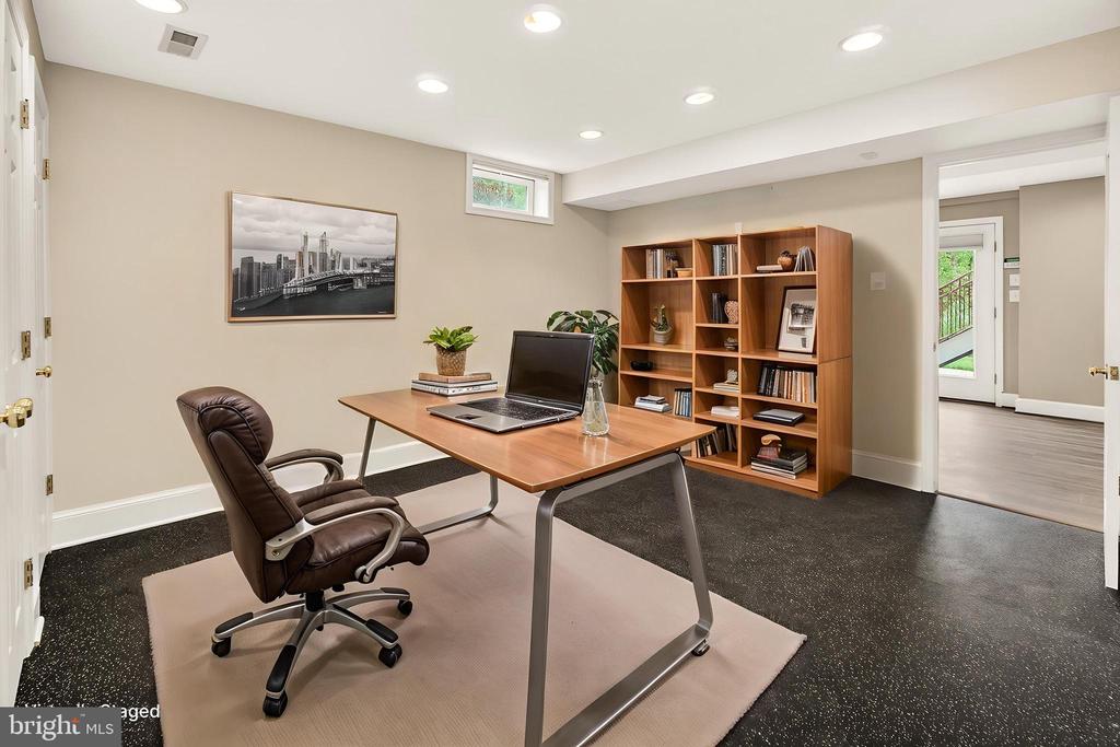 19505 GRAY FARM COURT