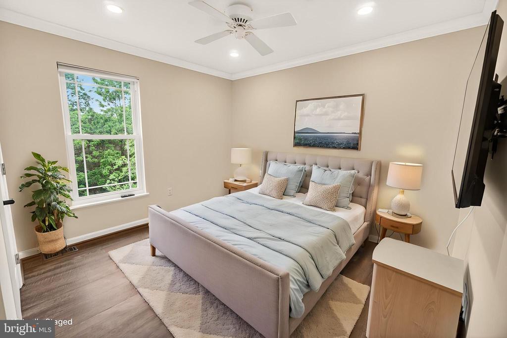 19505 GRAY FARM COURT