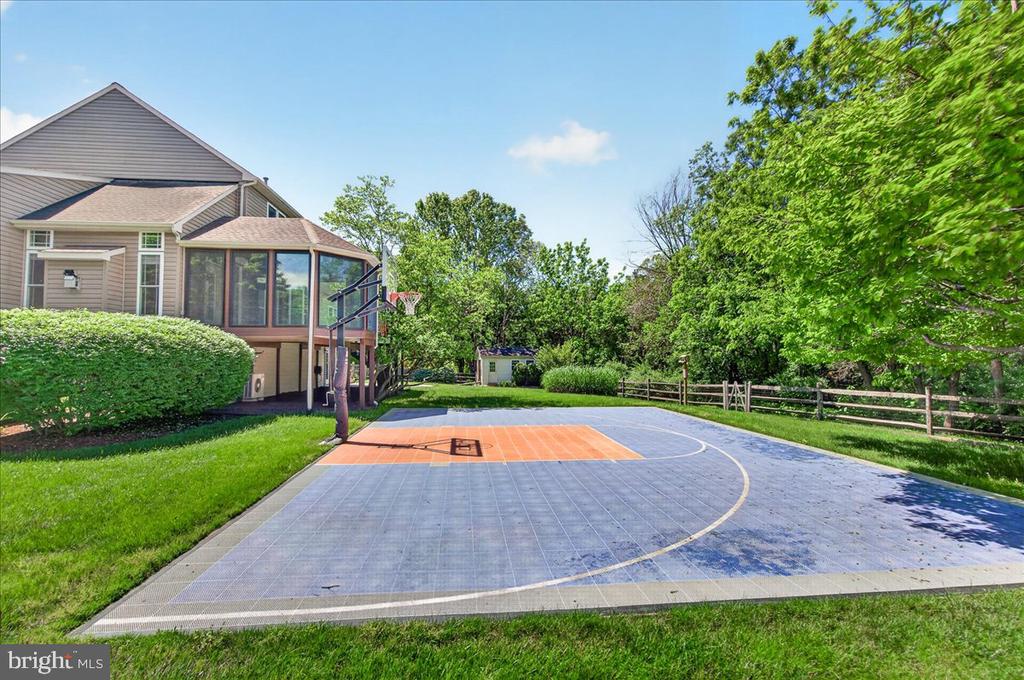 19505 GRAY FARM COURT