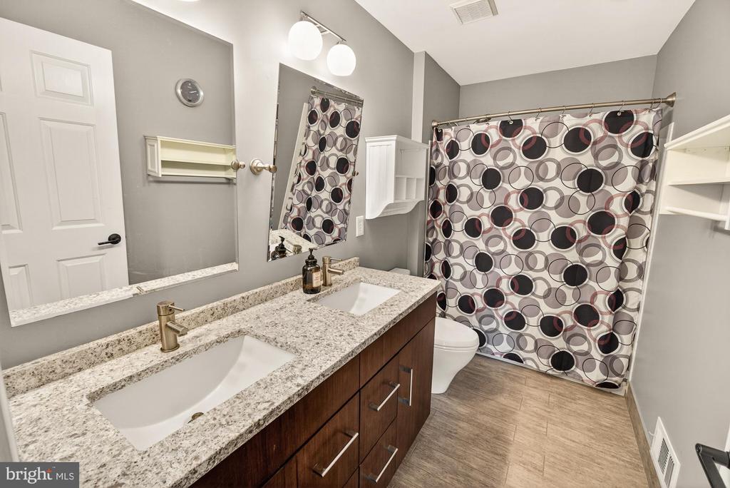 19505 GRAY FARM COURT