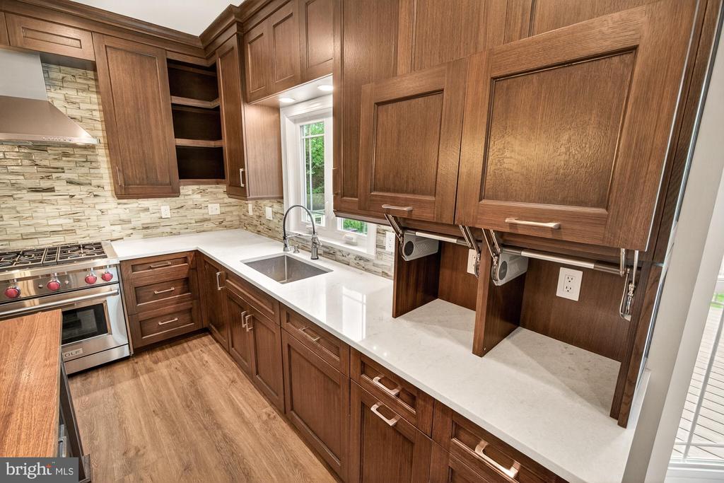 19505 GRAY FARM COURT