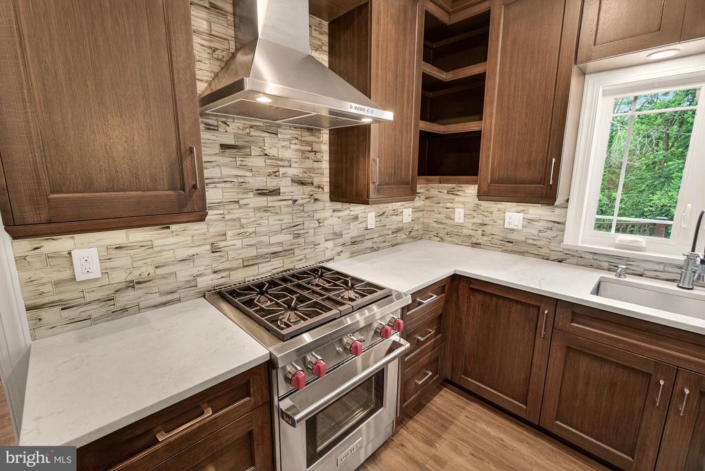 19505 GRAY FARM COURT