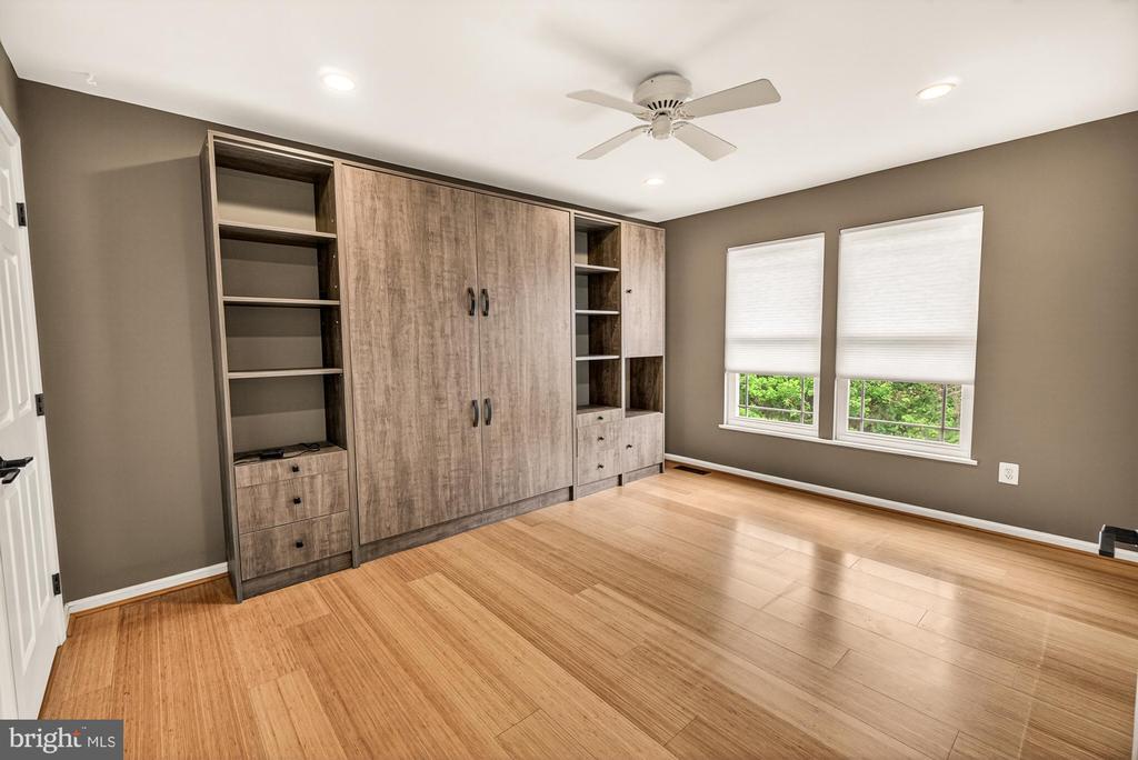 19505 GRAY FARM COURT