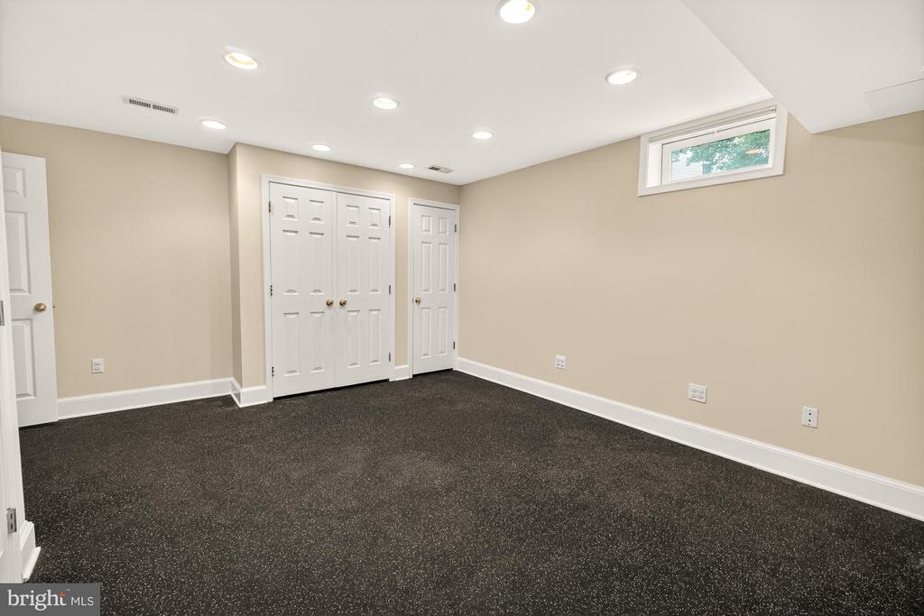 19505 GRAY FARM COURT