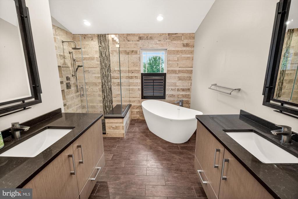 19505 GRAY FARM COURT