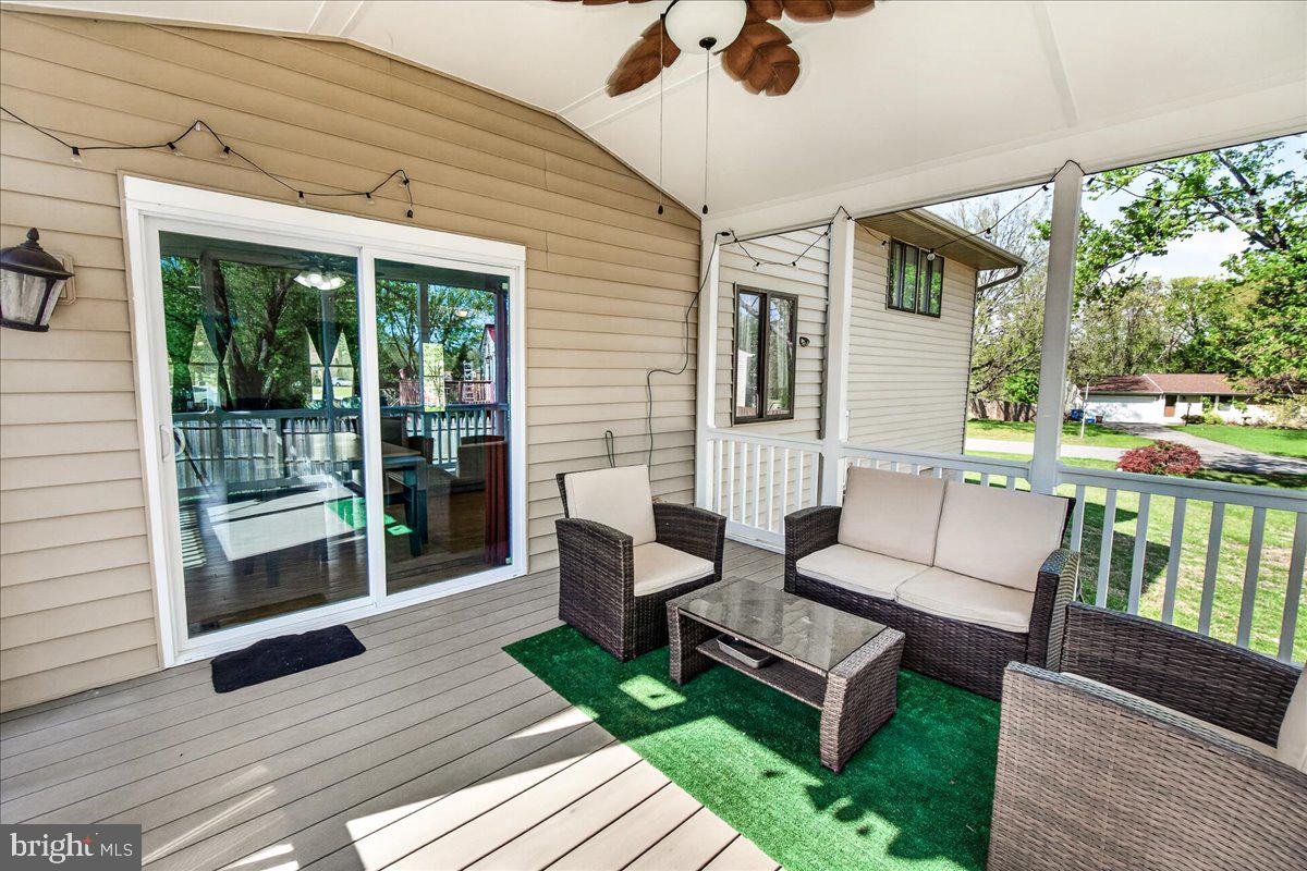 17628 COLLIER CIRCLE