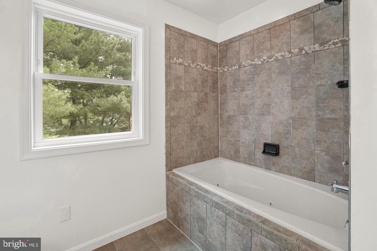 17628 COLLIER CIRCLE