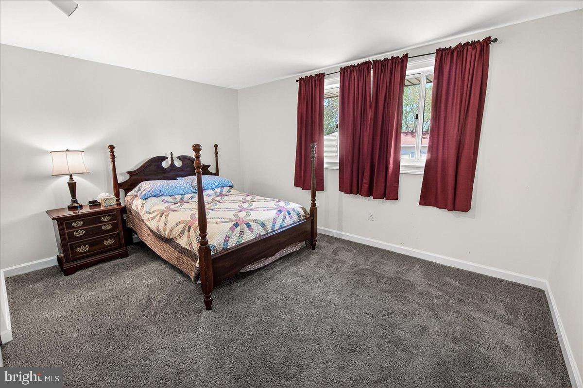 17628 COLLIER CIRCLE