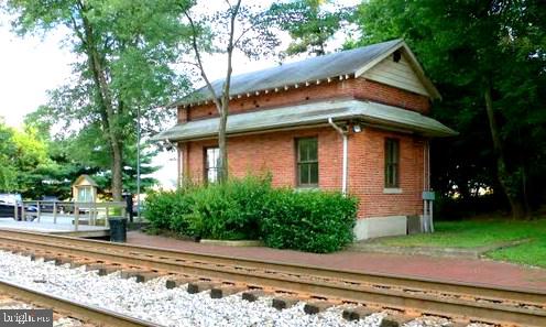 17628 COLLIER CIRCLE