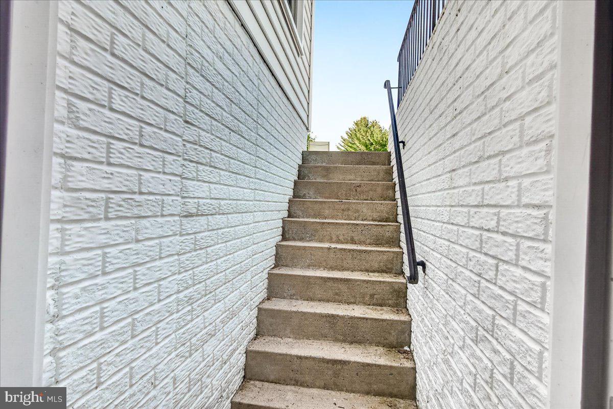 19629 SELBY AVENUE