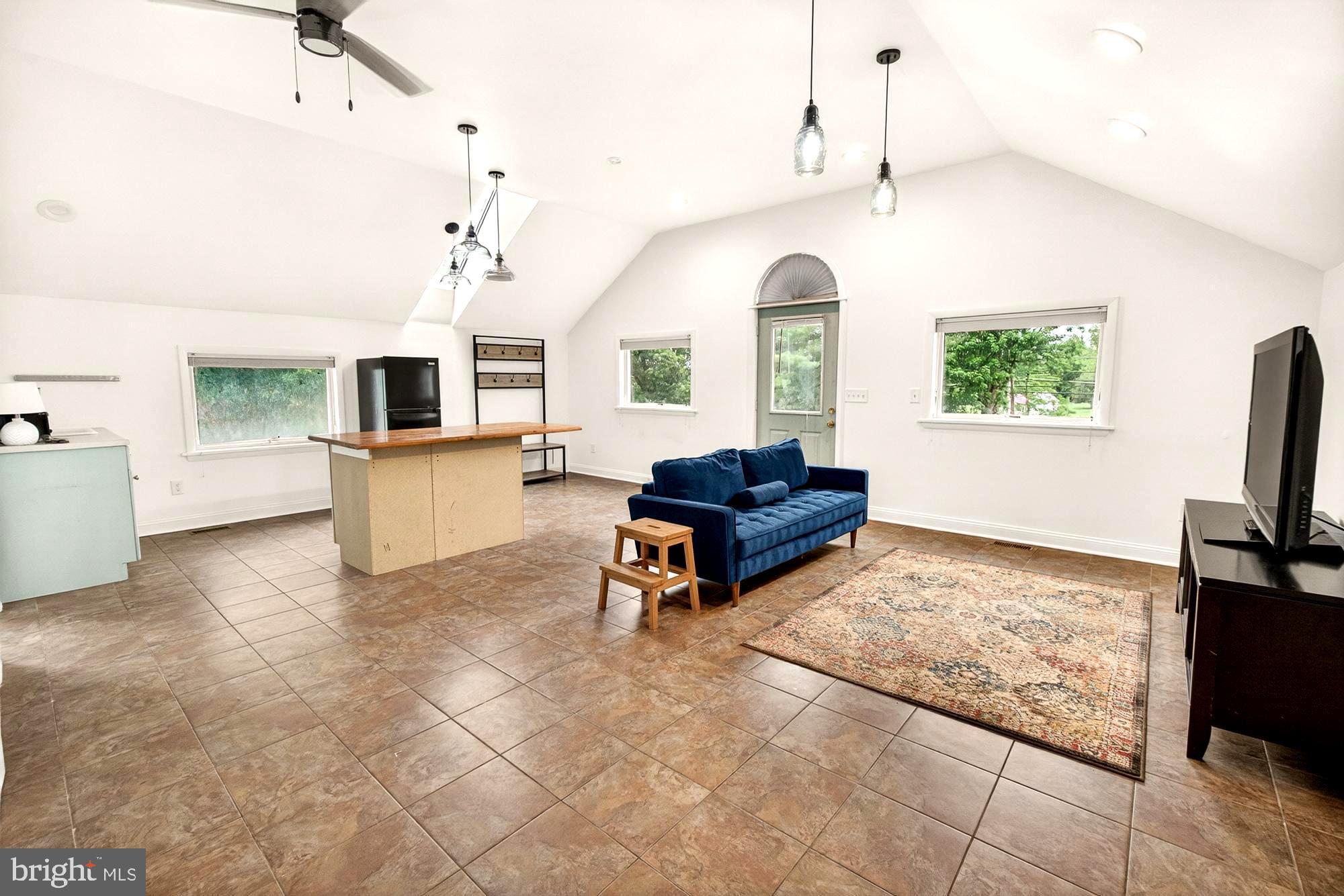 18040 BARNESVILLE ROAD