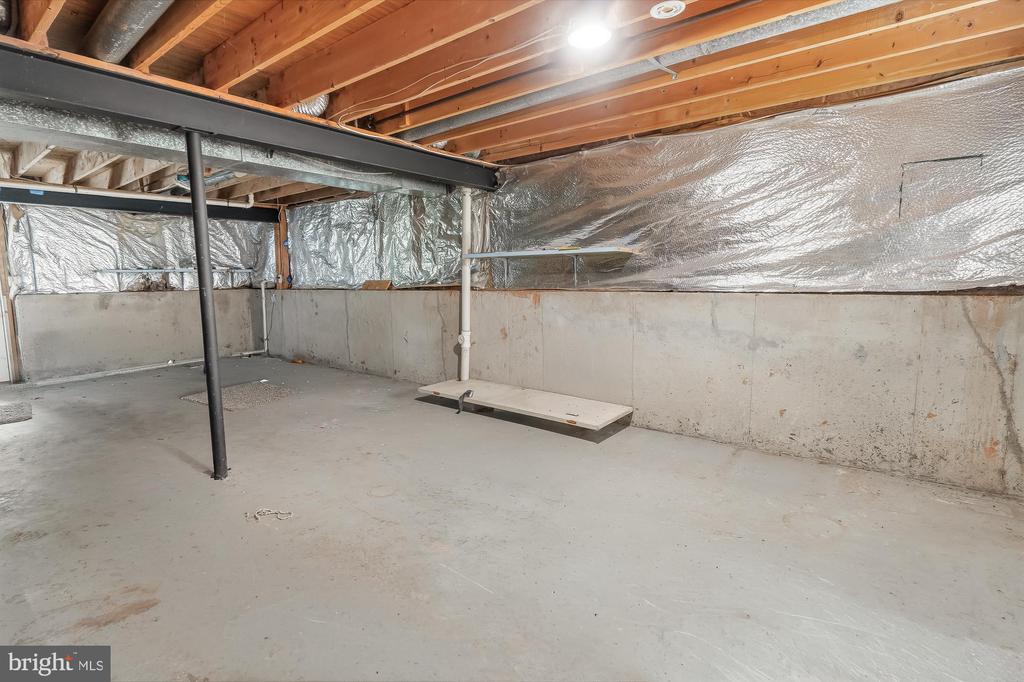 17004 SPATES HILL ROAD