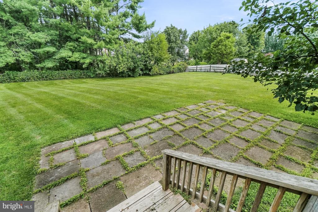 17004 SPATES HILL ROAD