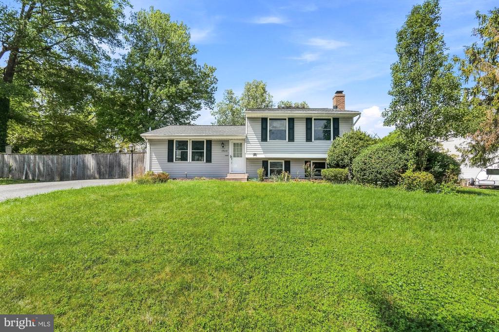 19110 DOWDEN CIRCLE