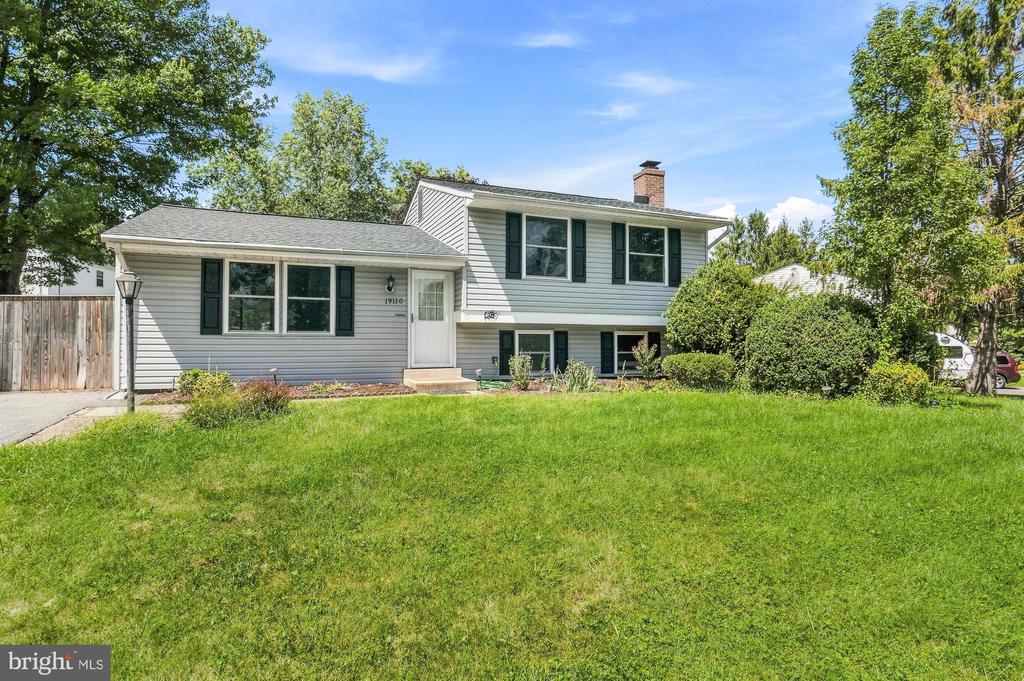19110 DOWDEN CIRCLE