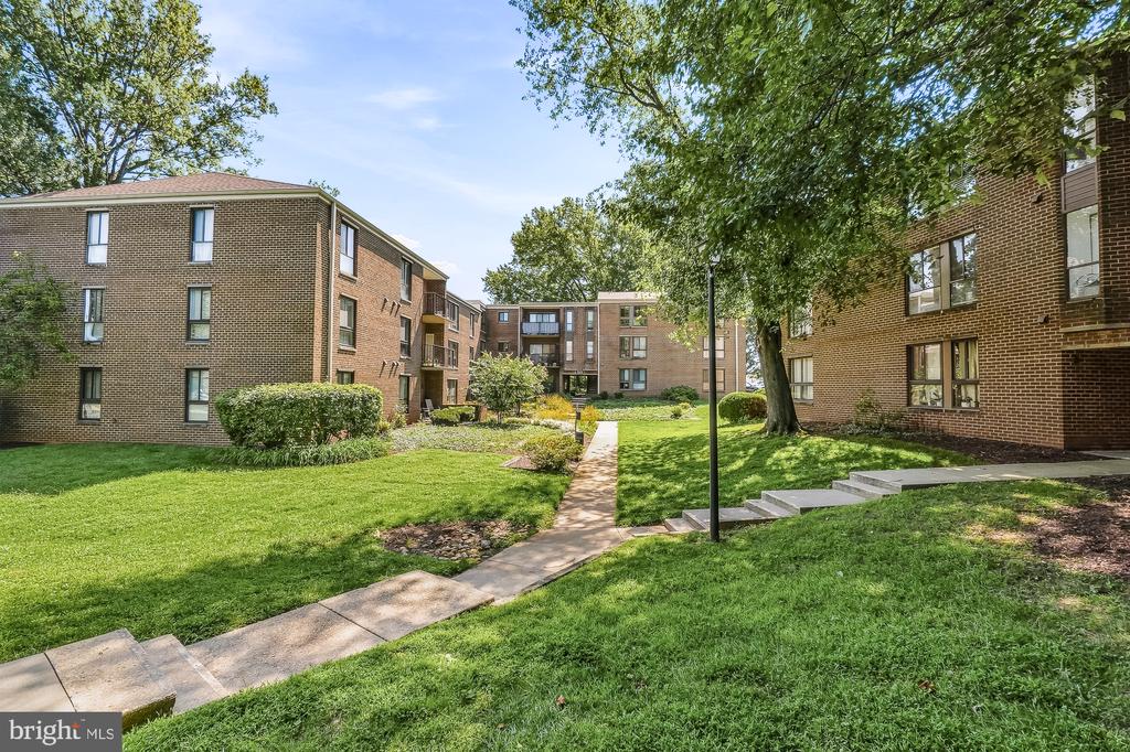 3206 SPARTAN ROAD Unit: 14