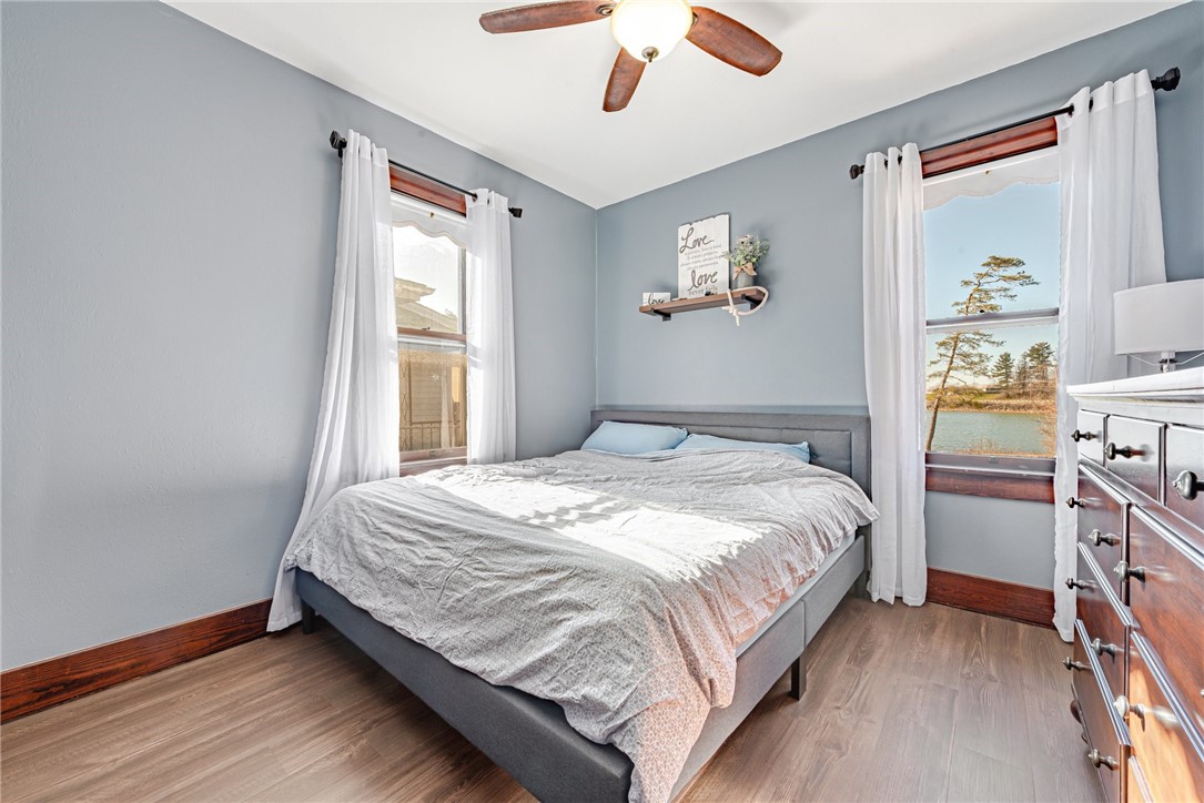102 W Keeling Ave