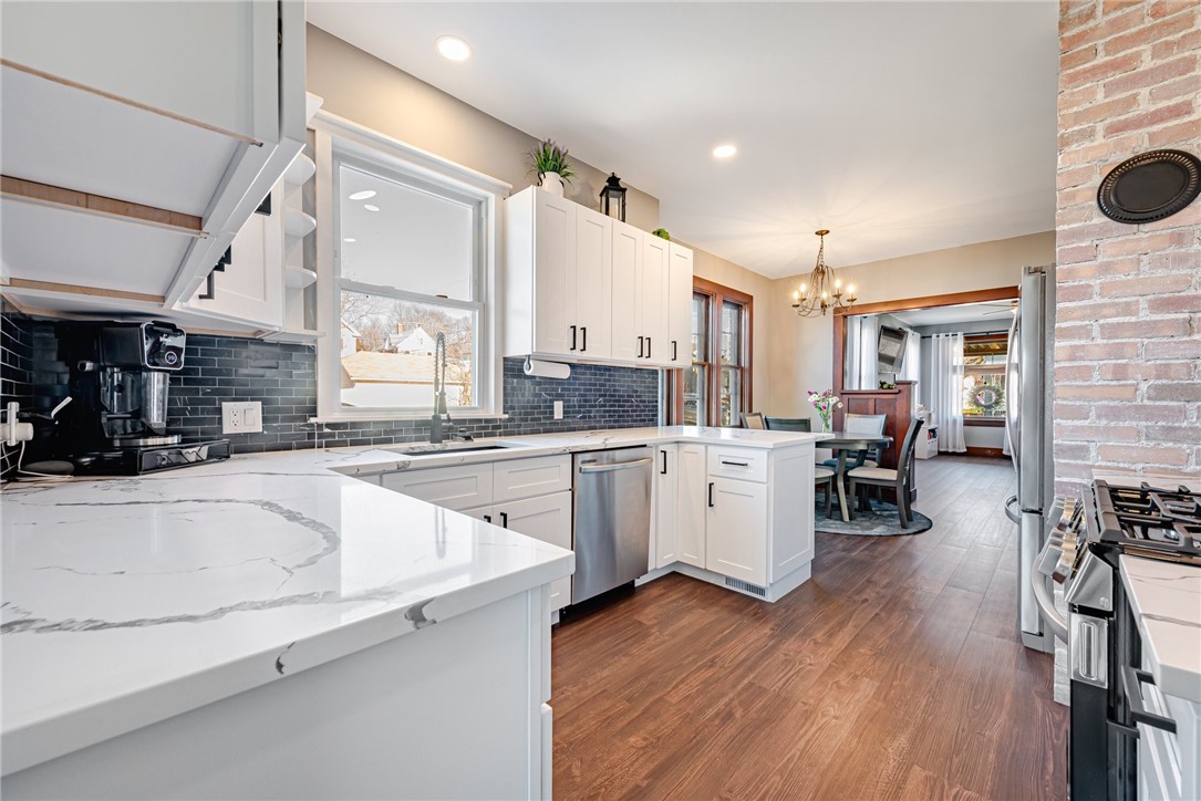 102 W Keeling Ave