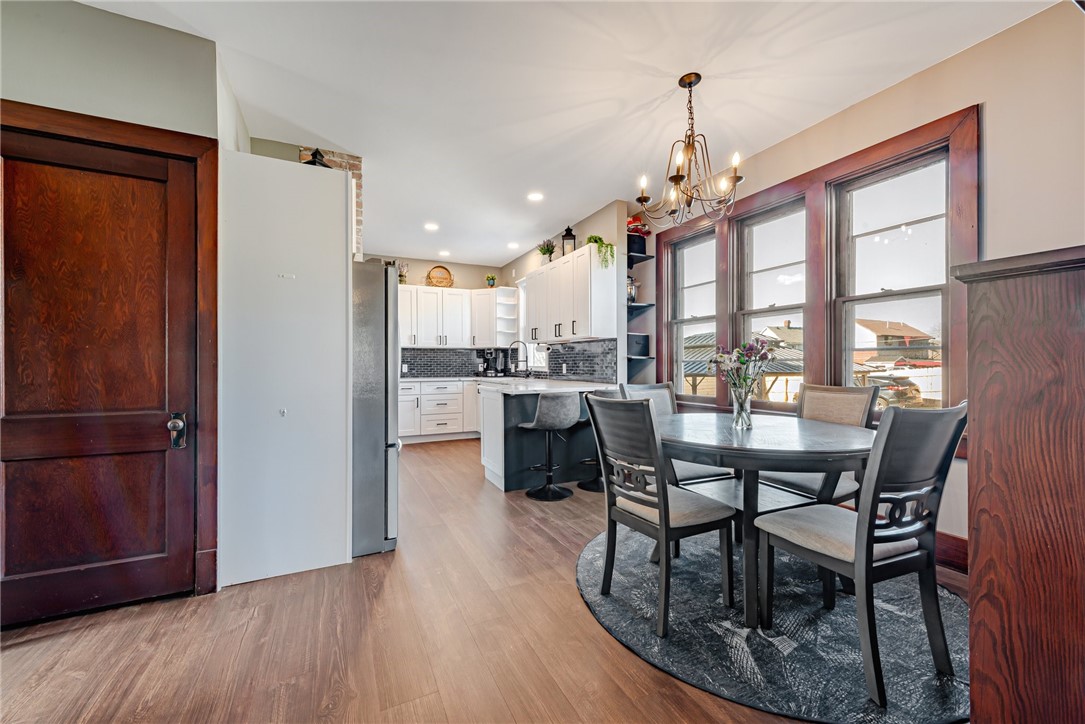 102 W Keeling Ave
