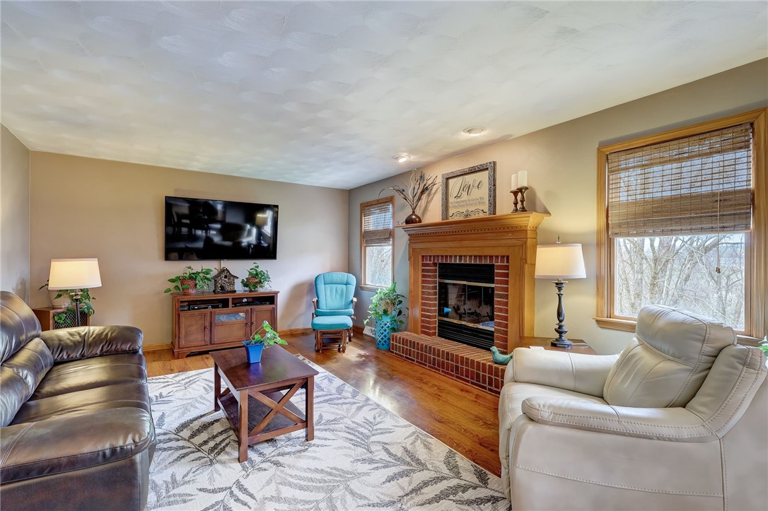 1005 Greer Ln